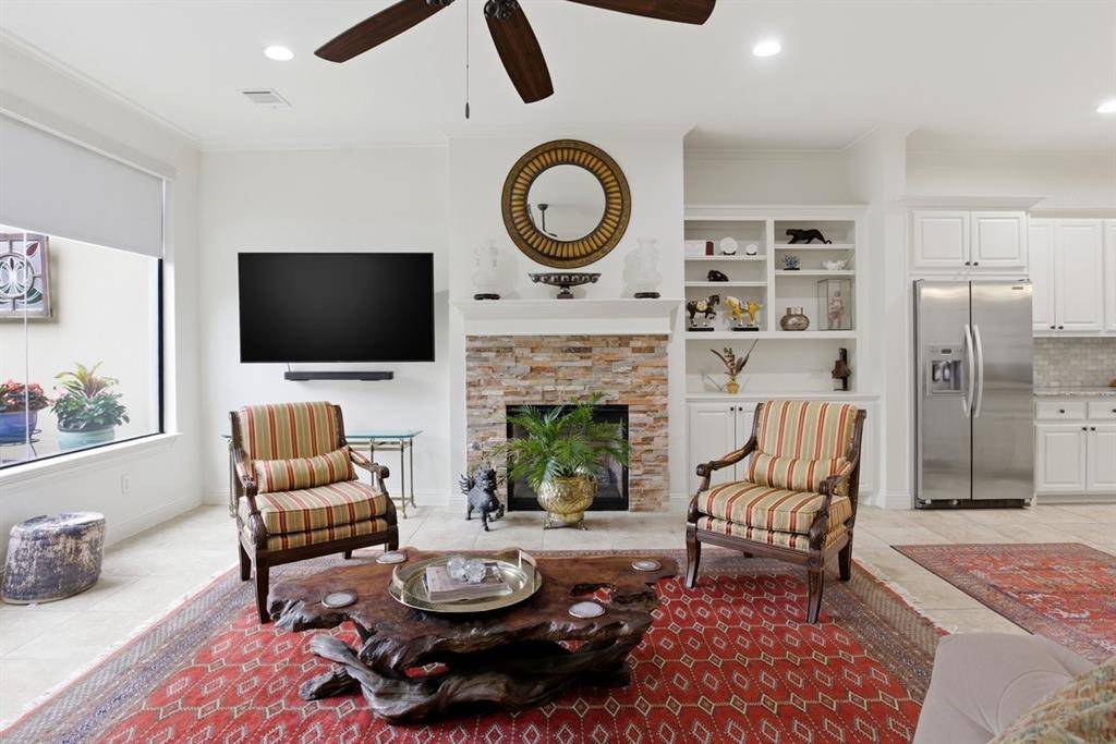 5026 Pershing Avenue, Fort Worth, TX 76107