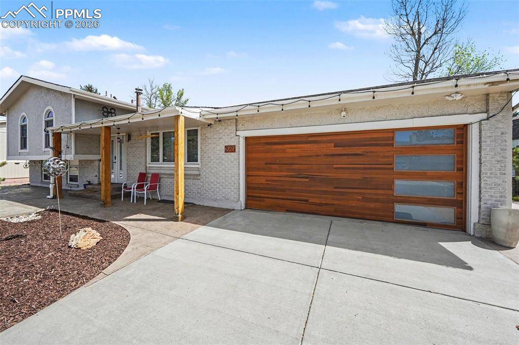 6727 Duke DR, Colorado Springs, CO 80918