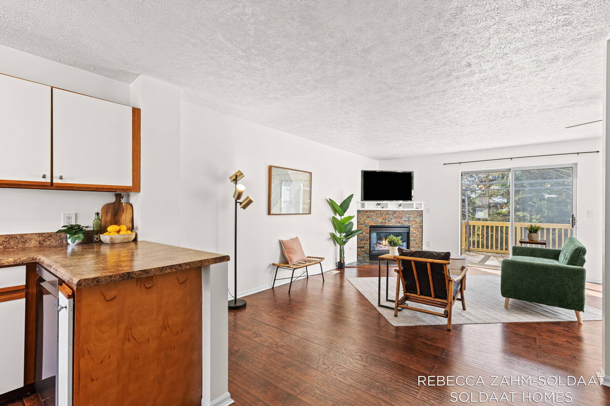 1040 Ada Place DR SE, Ada Twp, MI 49546