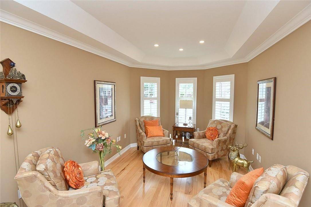 97 Sunvale PL #5, Hamilton, ON L8E 4Z7