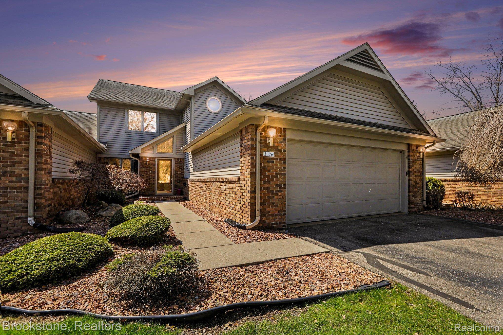 3376 Rivers Edge DR, Wayne, MI 48184