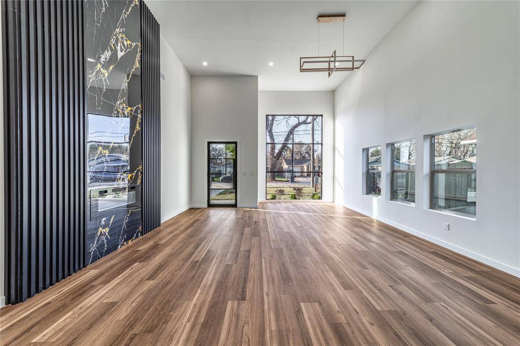 4816 Zealand Street, Dallas, TX 75216