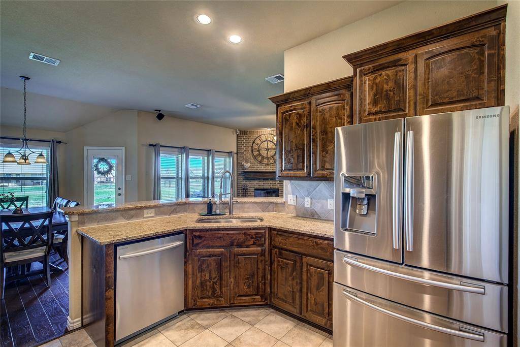 515 Hubbard Circle, Nevada, TX 75173