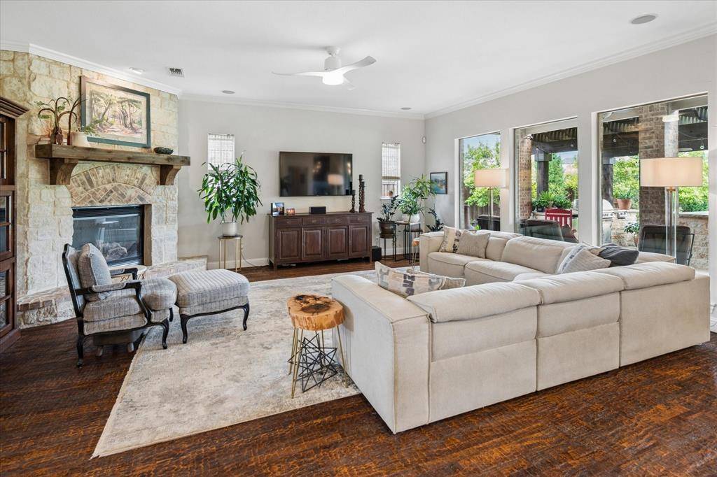 2378 King Arthur Boulevard, Lewisville, TX 75056