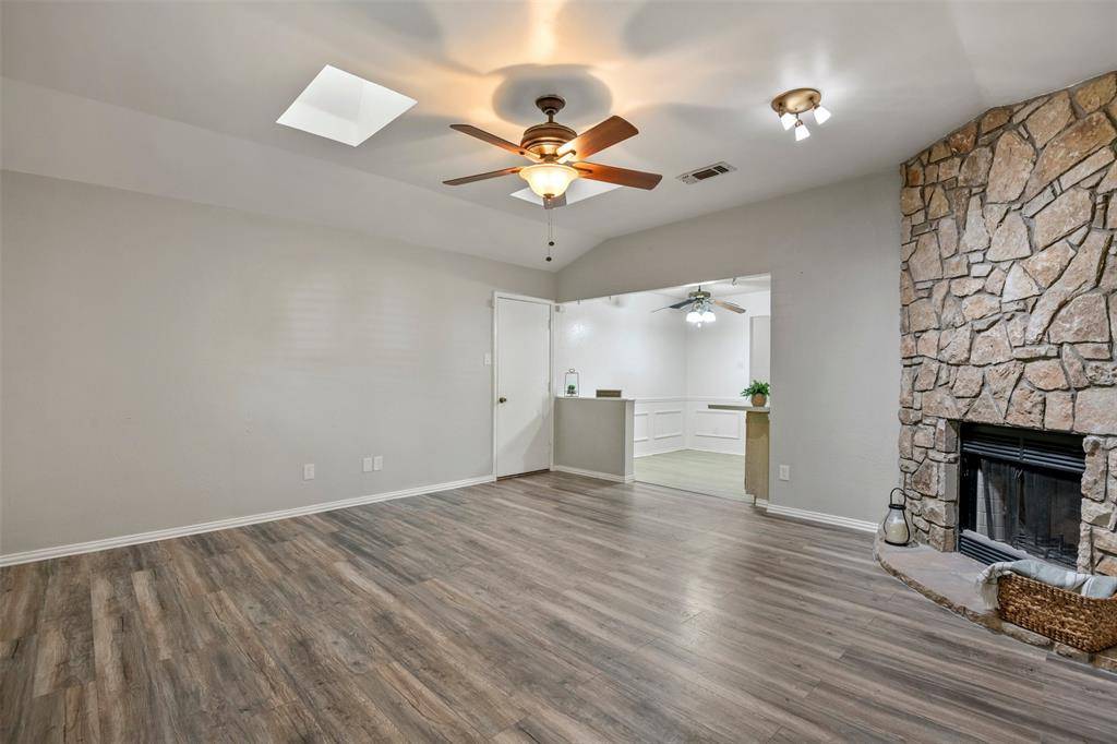 1010 Blue Jay Drive, Mansfield, TX 76063