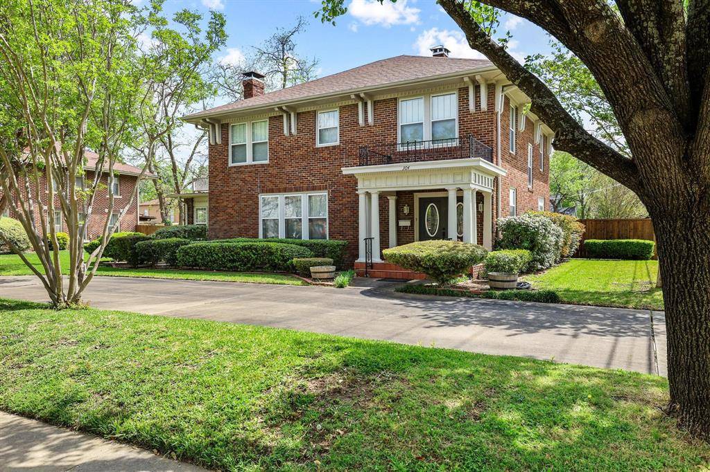 304 E 9th Street, Bonham, TX 75418