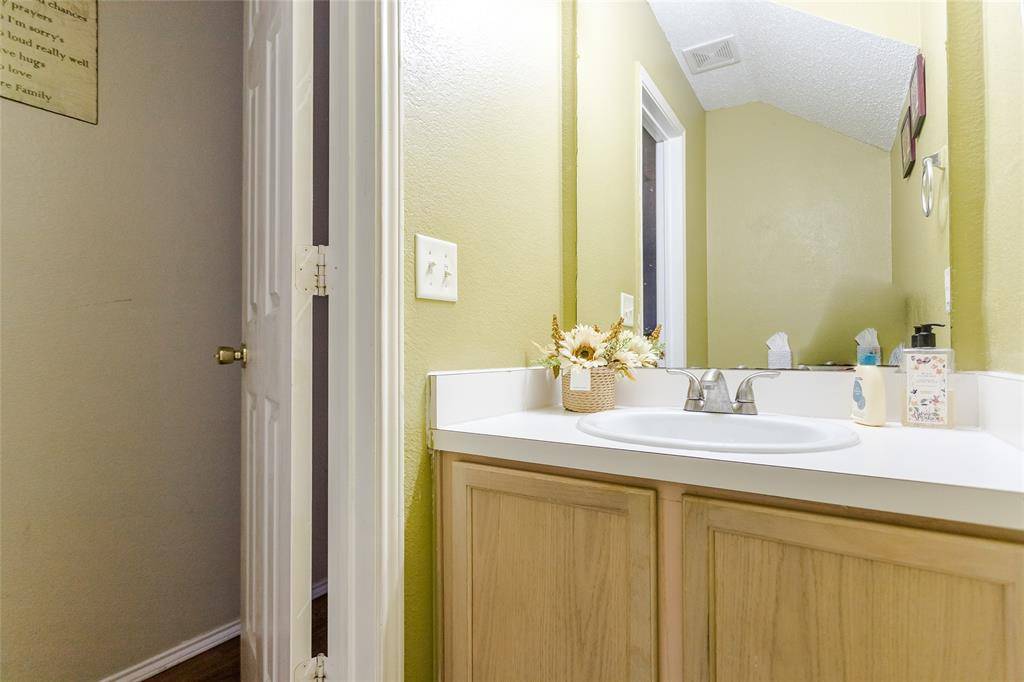 1308 Dundee Drive, Arlington, TX 76002