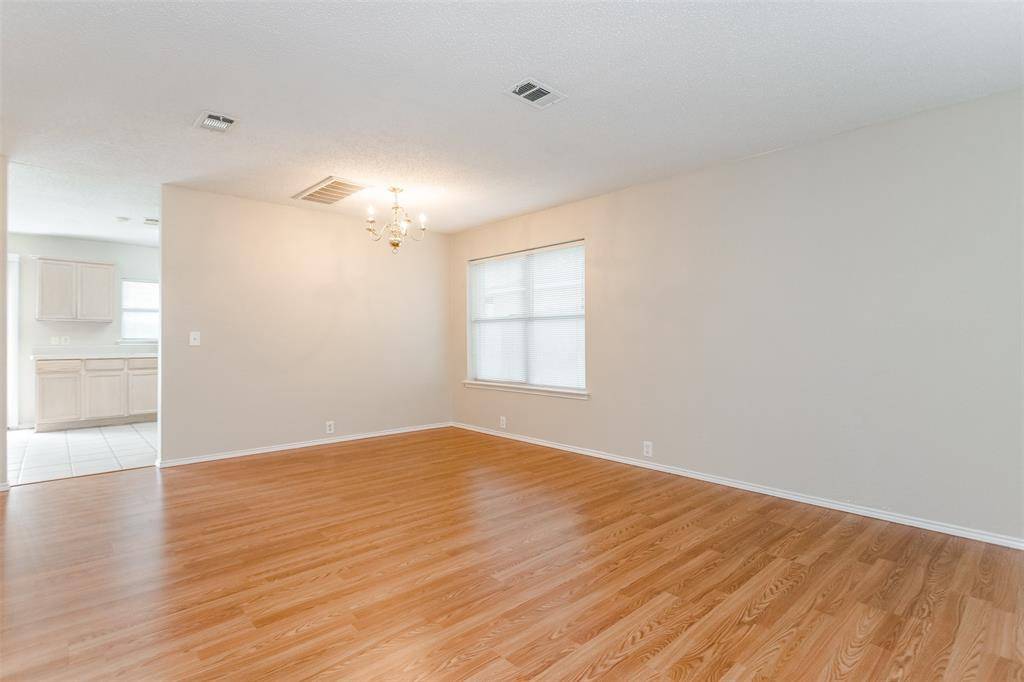 1308 Dundee Drive, Arlington, TX 76002