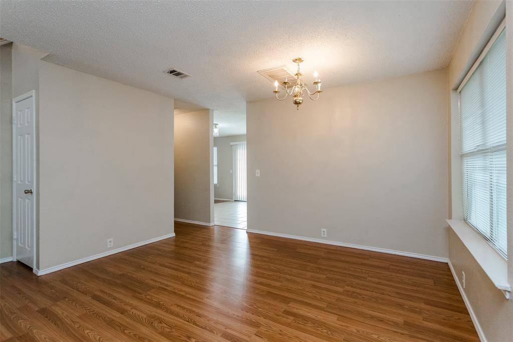 1308 Dundee Drive, Arlington, TX 76002