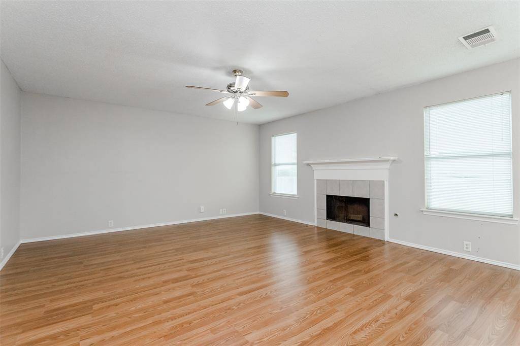 1308 Dundee Drive, Arlington, TX 76002