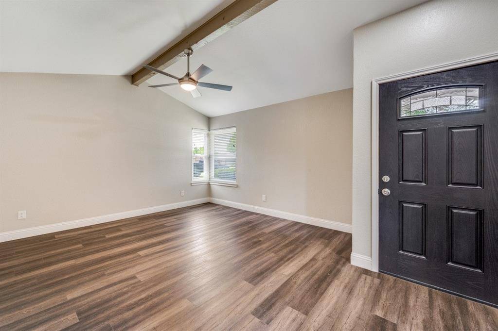 6207 Patriotic Court, Arlington, TX 76002