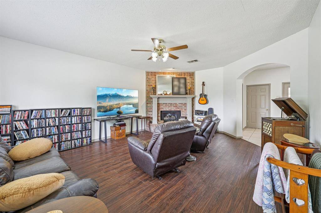 3723 Trailridge Drive, Sachse, TX 75048