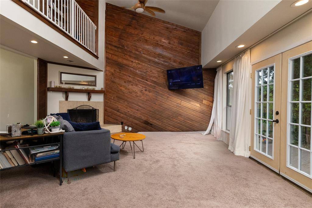 821 Cherlynne Drive, Cedar Hill, TX 75104