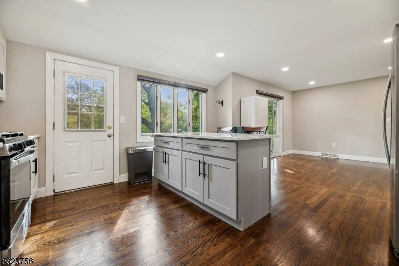 102 Jamestown Rd, Montgomery Twp., NJ 08502