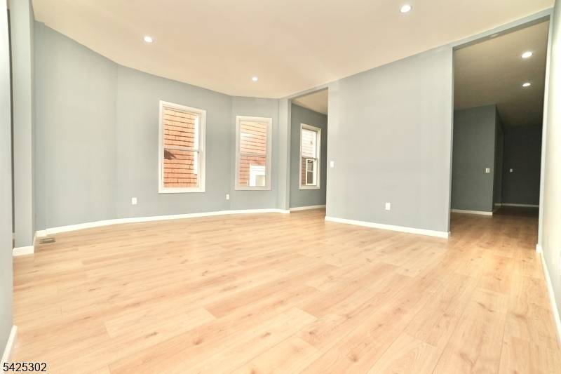 678 Highland Ave, Newark City, NJ 07104