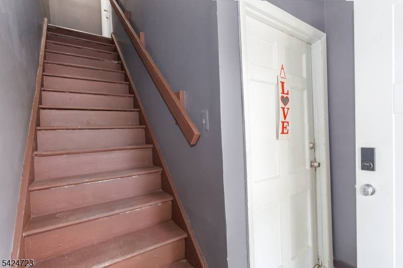 75 Garfield Ave, Paterson City, NJ 07522