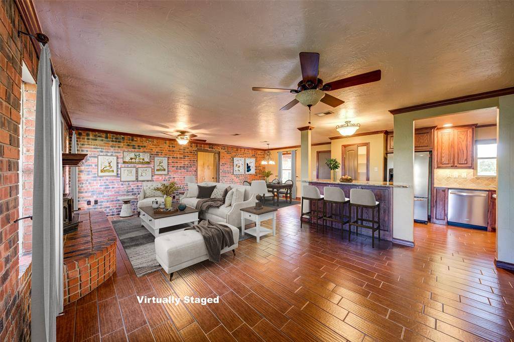 551 County Road 3390, Paradise, TX 76073