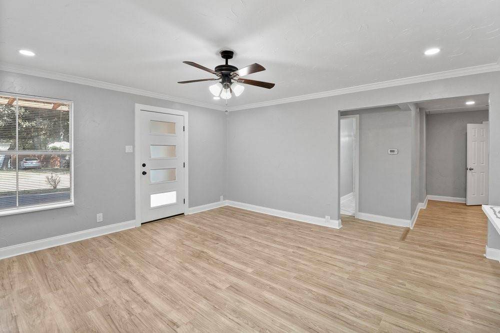 3910 Shelley Boulevard, Dallas, TX 75211