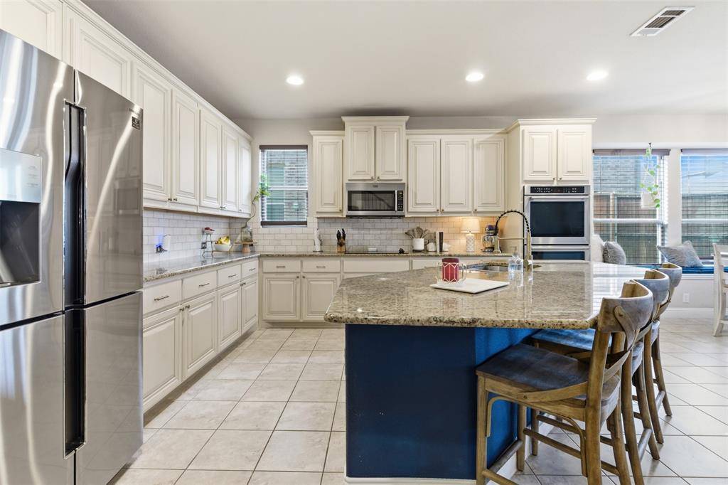 11728 Dixon Drive, Fort Worth, TX 76108