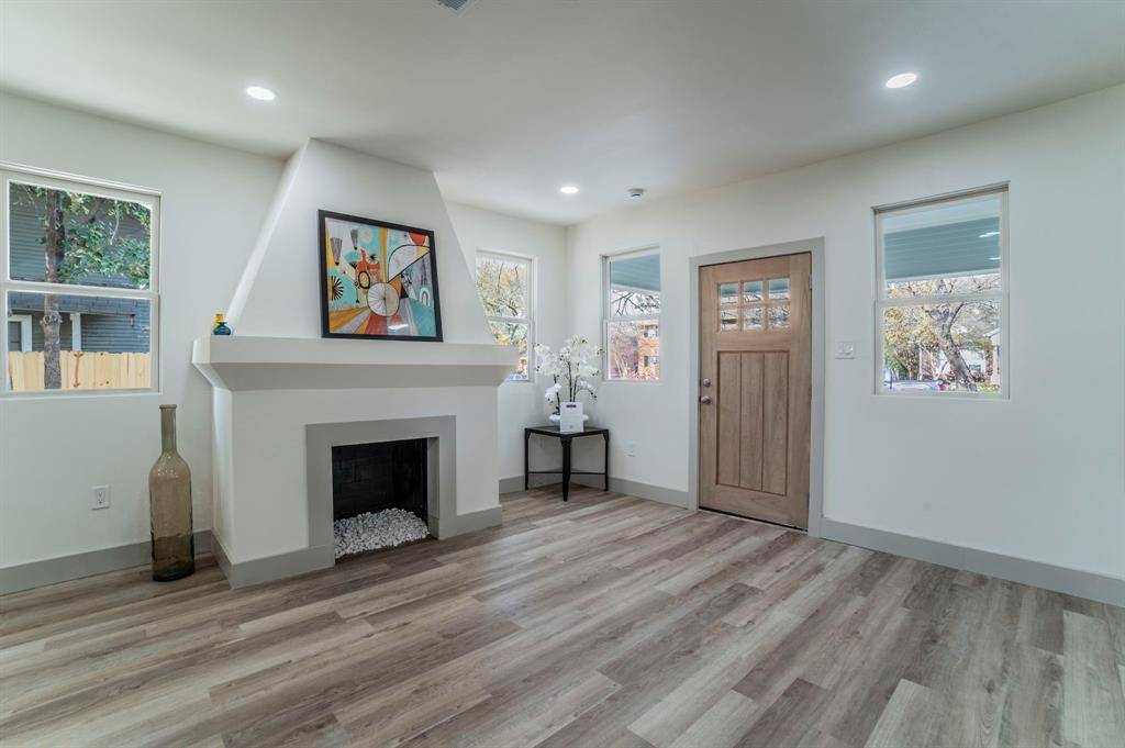 5914 Victor Street, Dallas, TX 75214