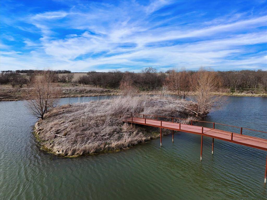 9784 County Line South, Axtell, TX 76624