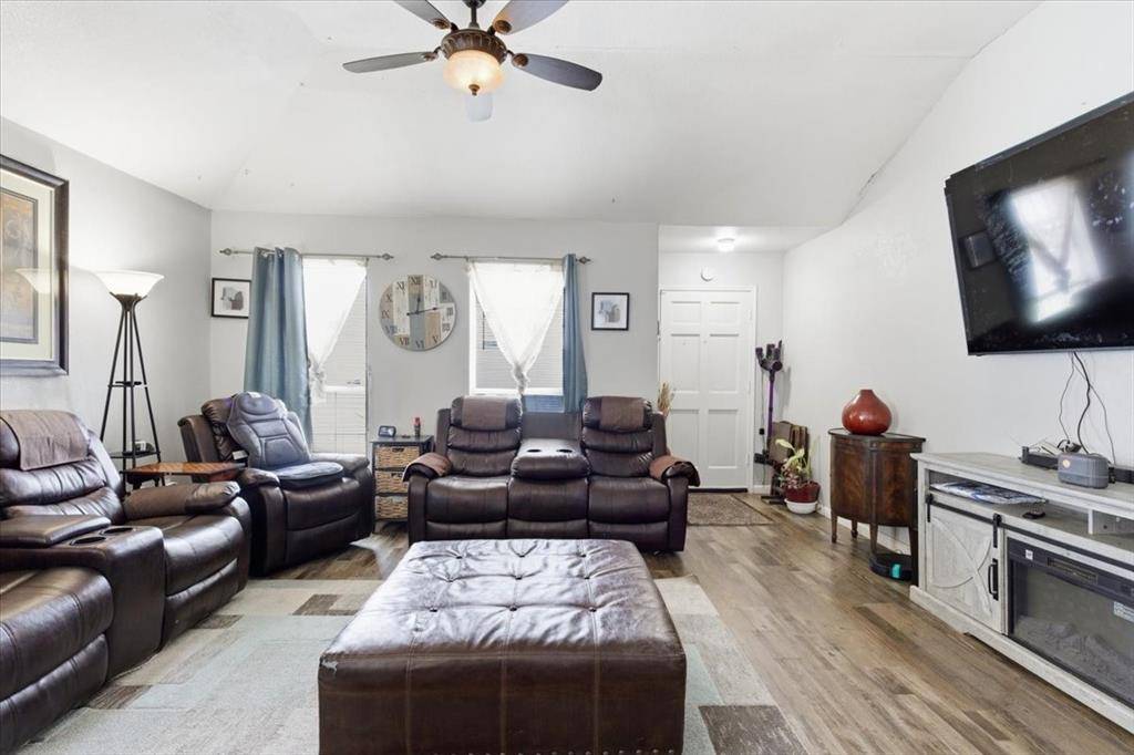 4019 Scarsdale Lane, Dallas, TX 75227