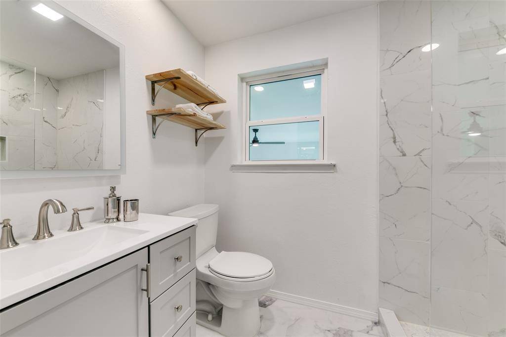 977 Green Castle Drive, Dallas, TX 75232