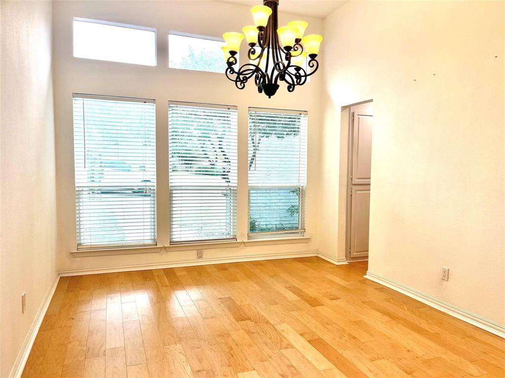 1827 Rhinevalley Drive, Arlington, TX 76012