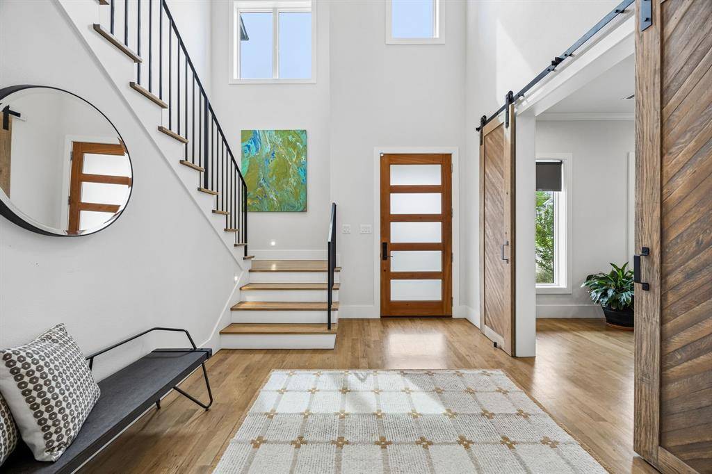 4418 Santa Barbara Drive, Dallas, TX 75214