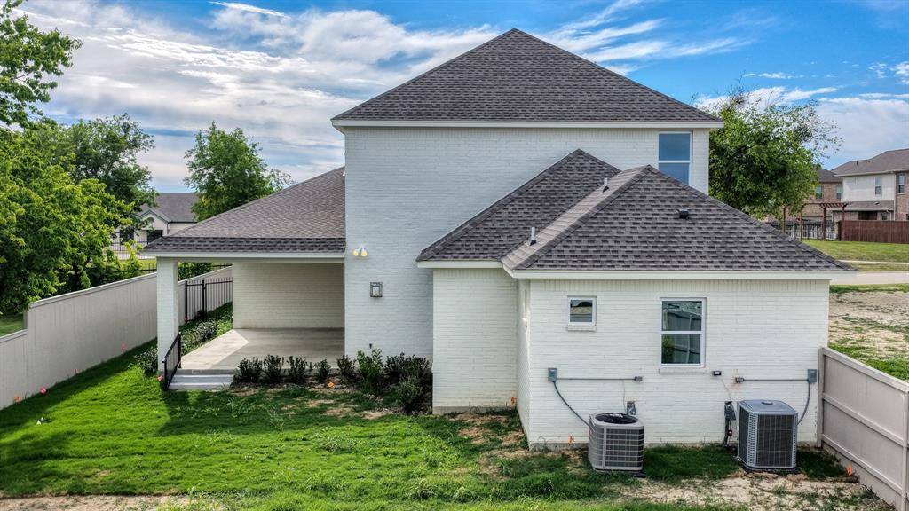 208 Park Villa Lane, Aledo, TX 76008