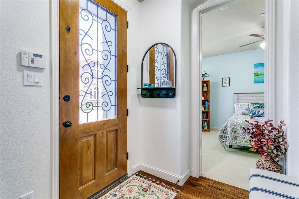 6738 Plaza Via, Irving, TX 75039