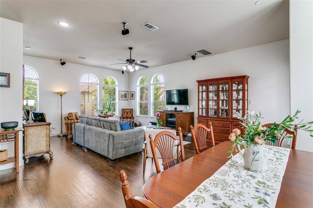 6738 Plaza Via, Irving, TX 75039