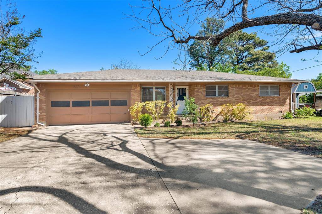 2711 W Morton Street, Denison, TX 75020