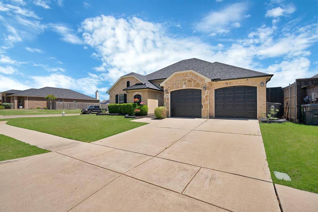 7817 Black Willow Lane, Arlington, TX 76002