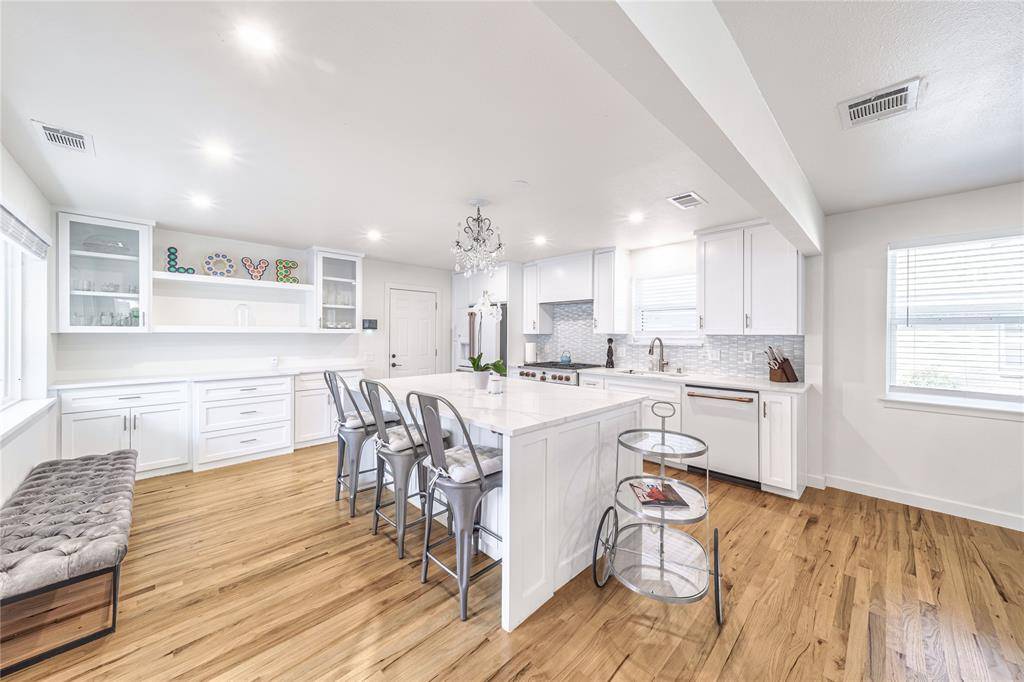 5837 Clendenin Avenue, Dallas, TX 75228