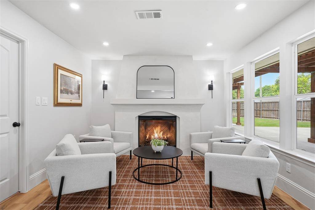 3163 Sombrero Drive, Dallas, TX 75229