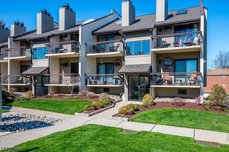 302 Hackensack St #310, Wood-ridge Boro, NJ 07073