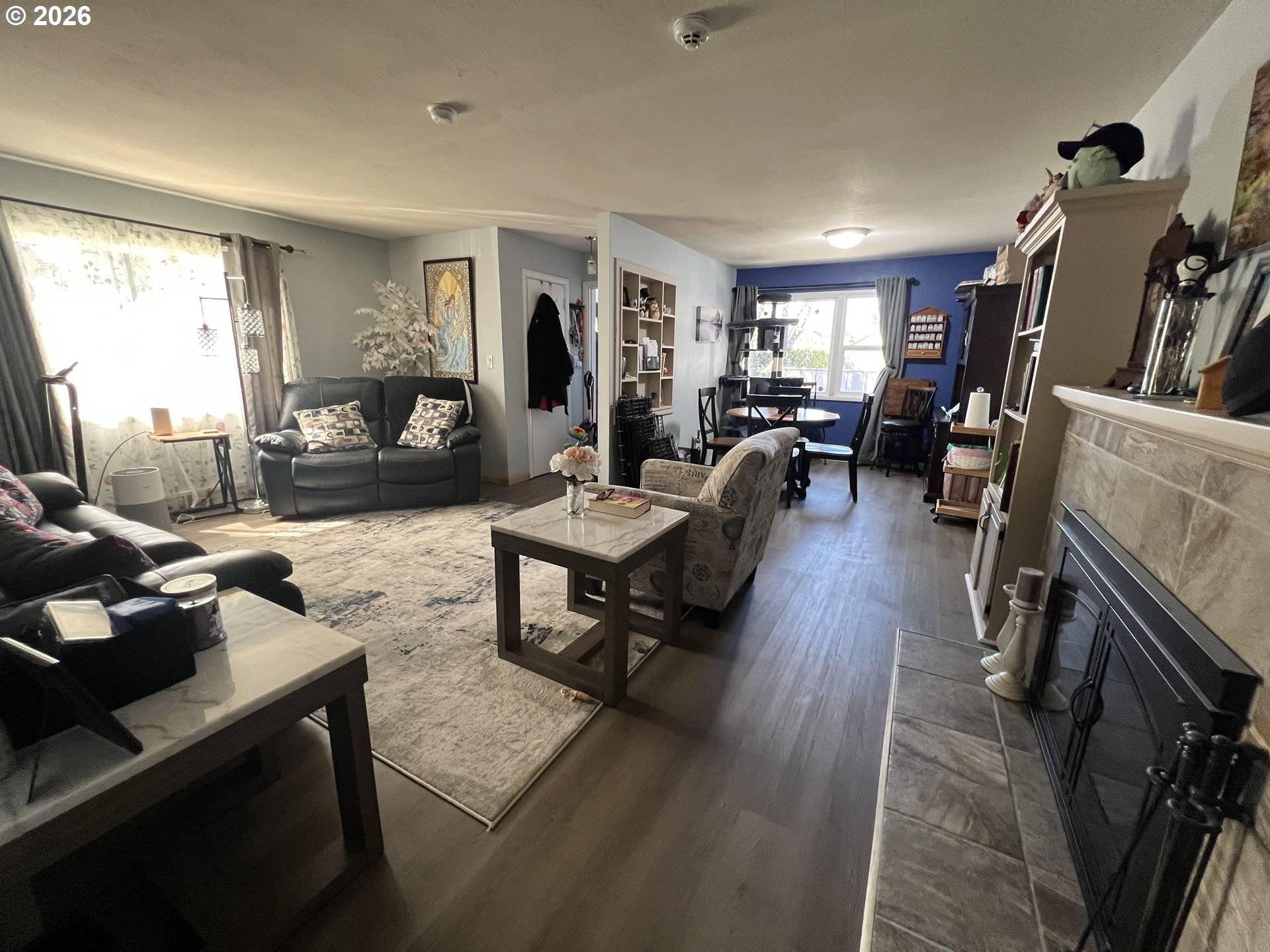 12101 SE LINCOLN ST, Portland, OR 97216