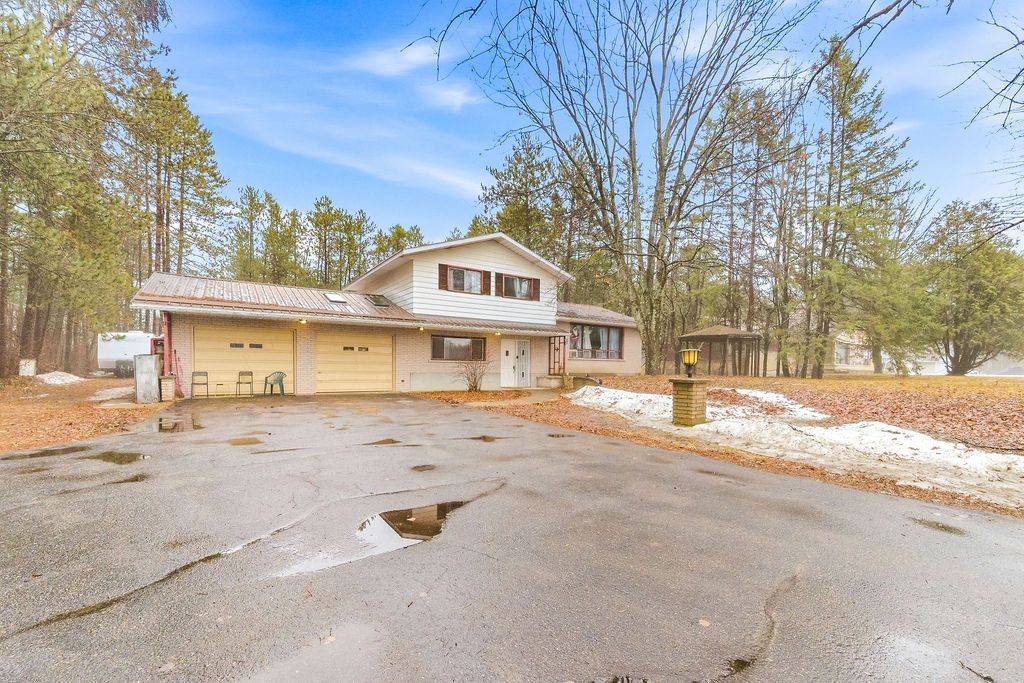 33698 Highway 17 HWY W, Deep River, ON K0J 1P0