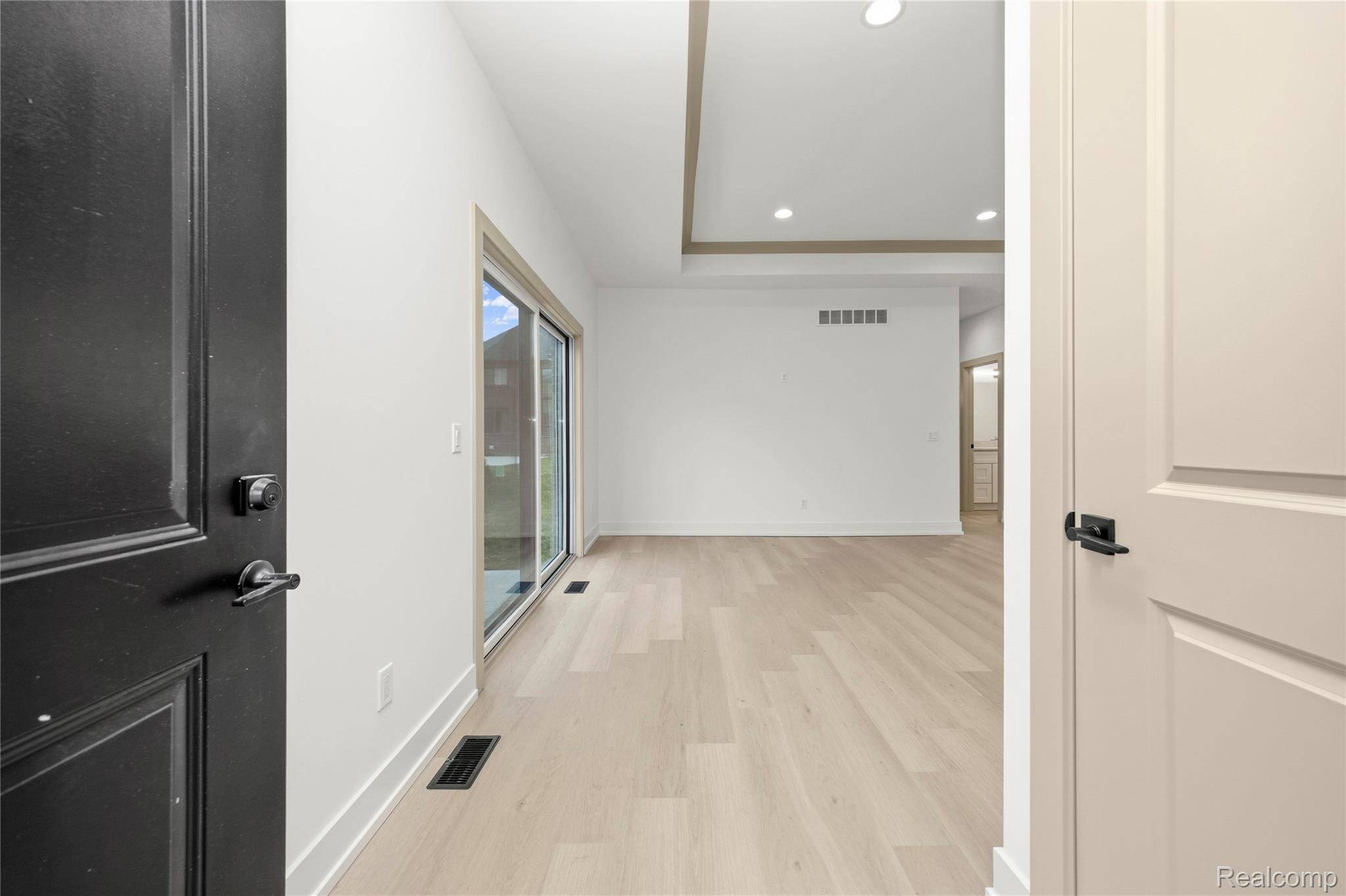 21963 Deer Brook Dr DR #1, Southfield, MI 48075