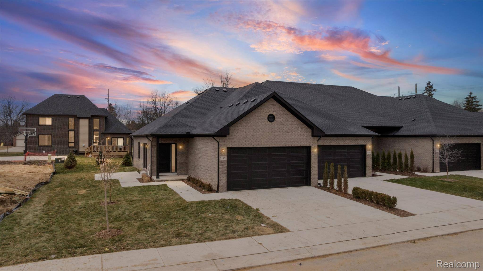 21951 Deer Brook DR #4, Southfield, MI 48075