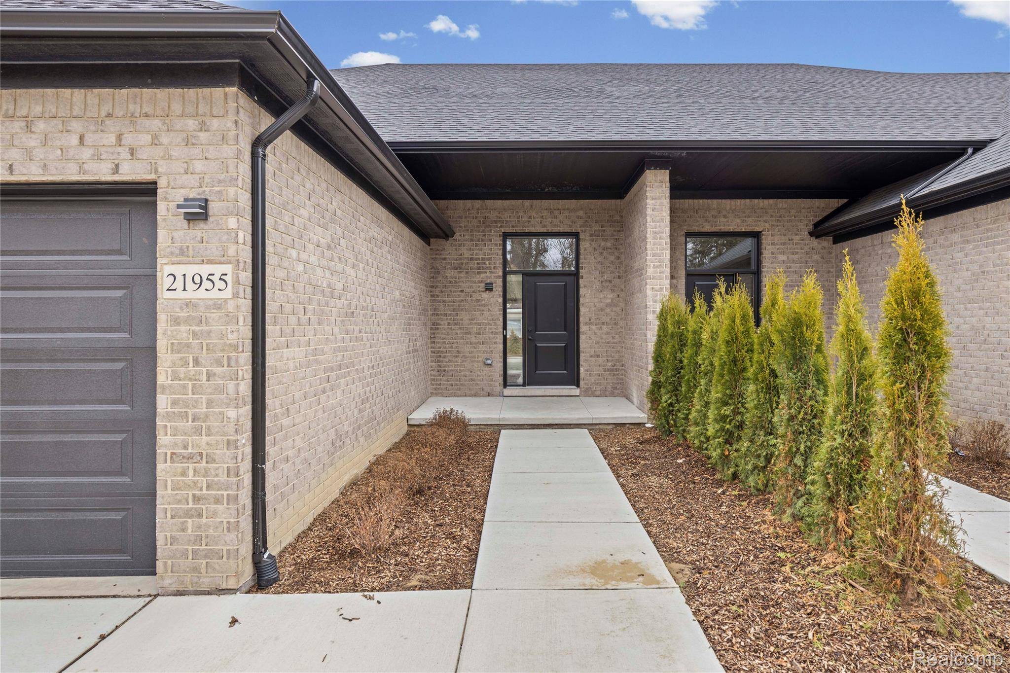 21959 Deer Brook DR #2, Southfield, MI 48075