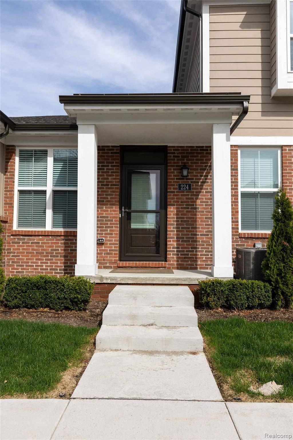 224 Jotham AVE, Auburn Hills, MI 48326