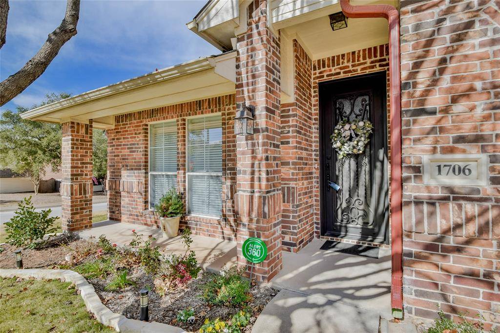 1706 Summer Hill Court, Granbury, TX 76048