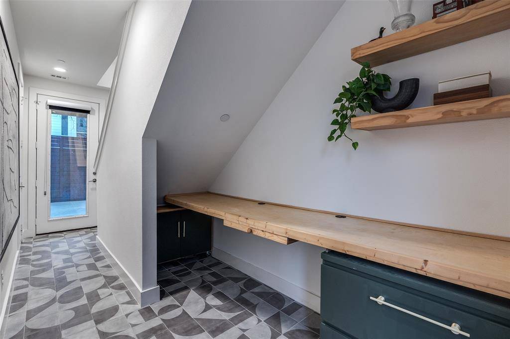 5915 Lindell Avenue #105, Dallas, TX 75206