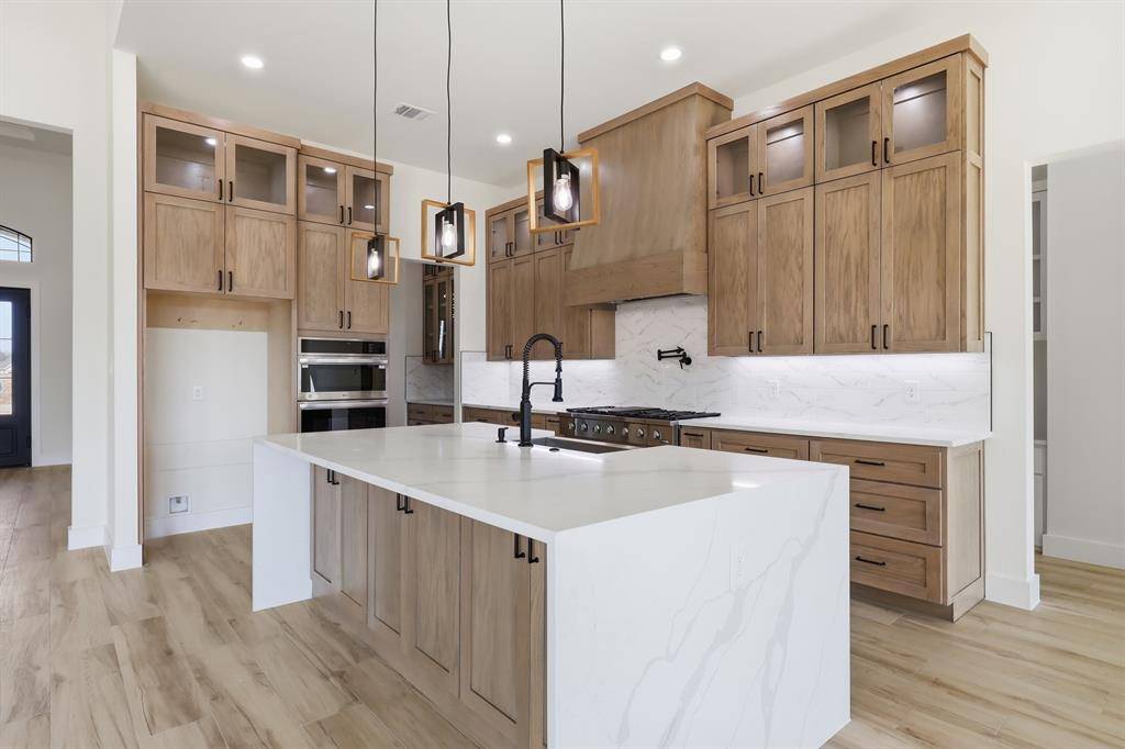 150 Briar Patch Road, Boyd, TX 76023