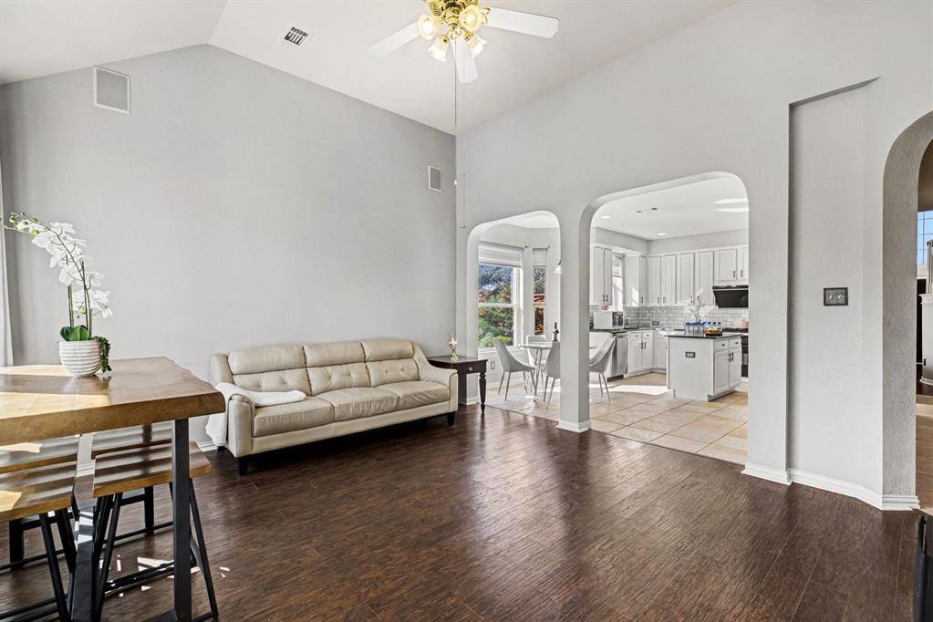 8234 Robertson Drive, Frisco, TX 75036