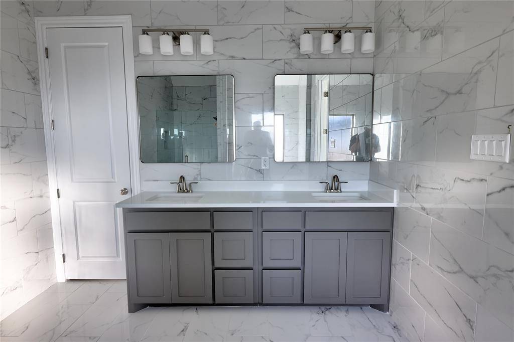 7231 VelvetLeaf, Benbrook, TX 76126