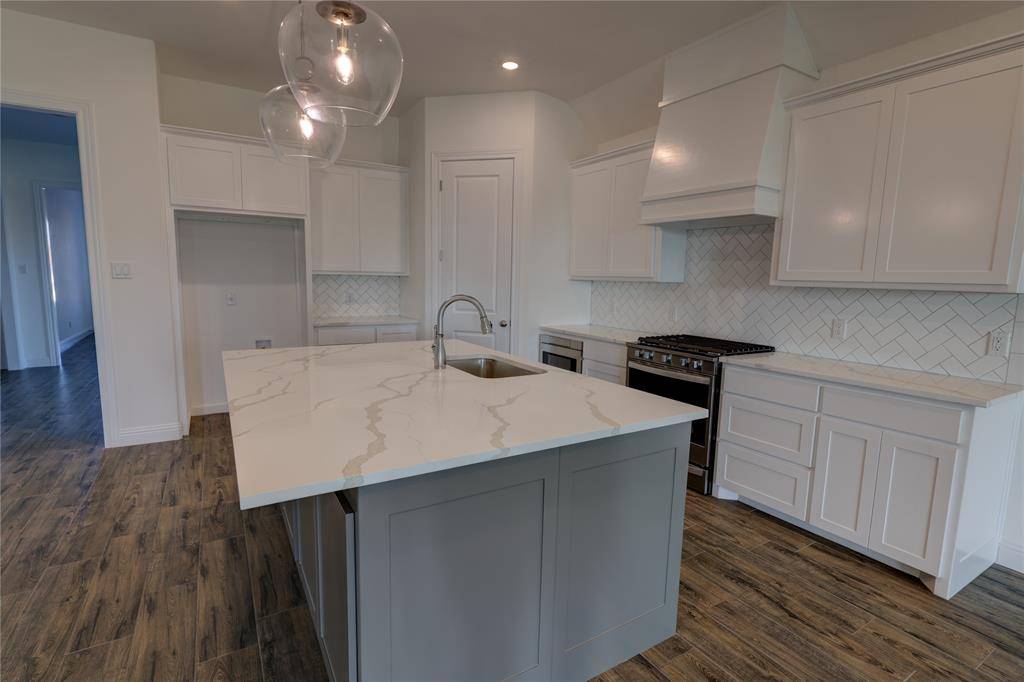 7231 VelvetLeaf, Benbrook, TX 76126