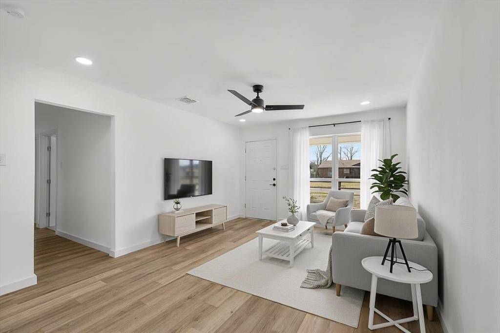 751 Ivywood Drive, Dallas, TX 75232